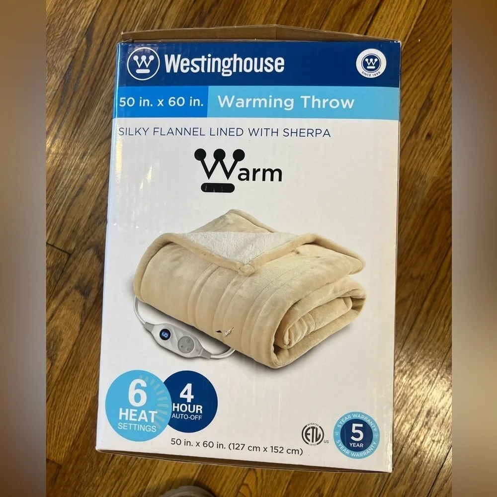 Silky Flannel Sherpa Throw - Cream